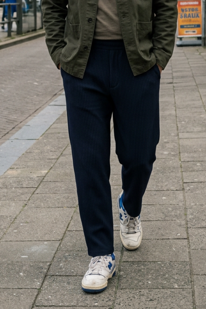 Herren Stoffhose mit Gummibund gerade geschnitten gerippt
