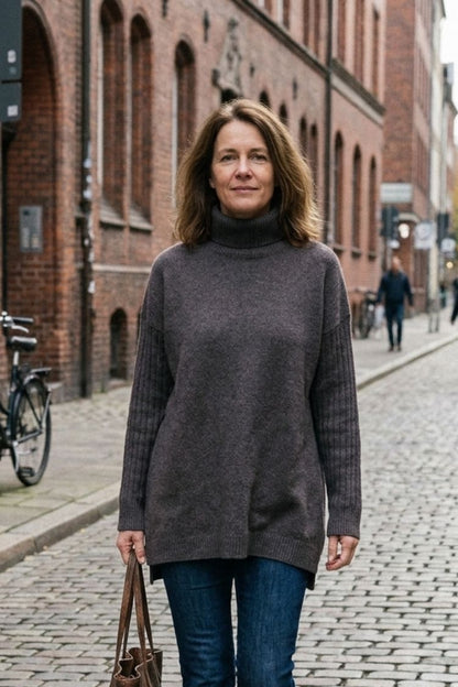 Damen Langer Rollkragenpullover | Asymmetrischer Saum