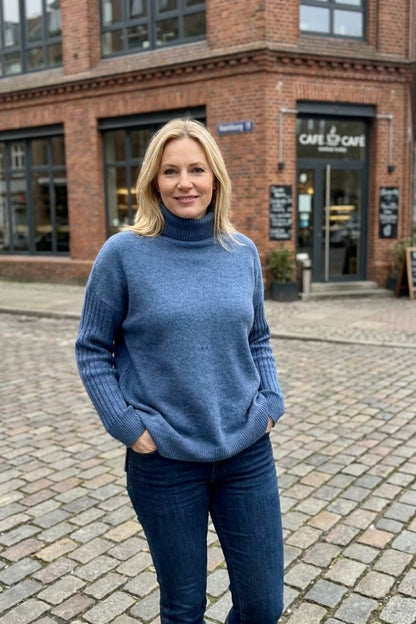 Damen Langer Rollkragenpullover | Asymmetrischer Saum