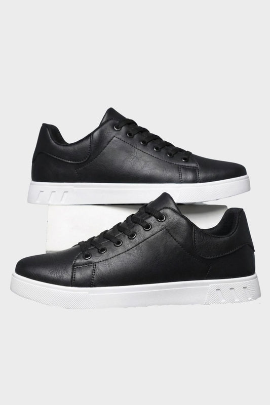 Sneaker Herren mit Schnürung und weißer Sohle
