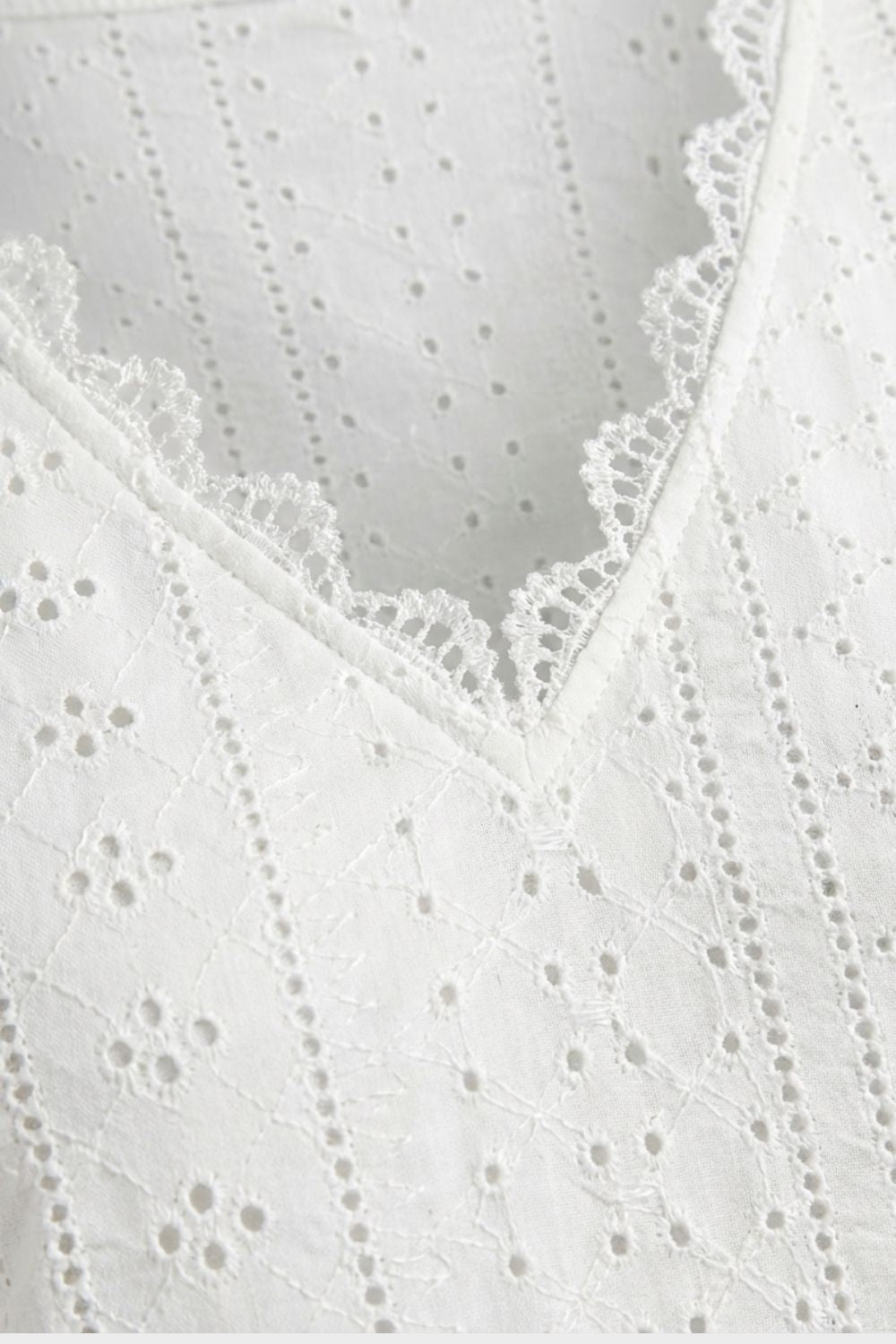 Bluse Damen Langarm mit V-Ausschnitt und Lochmuster