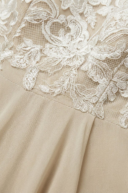 Damen Chiffon Maxikleid in Champagner mit Spitzenoberteil und 3/4-Ärmeln