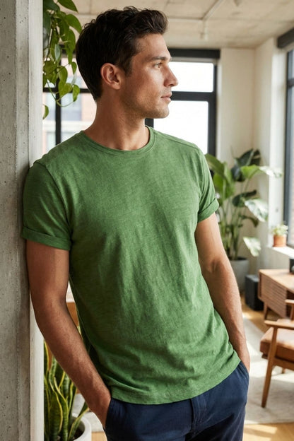 Herren Basic Tee – Vintage Crew – Styling-Inspiration