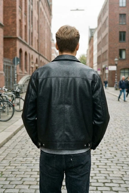 Herrenjacke mit Reißverschluss und Kragen